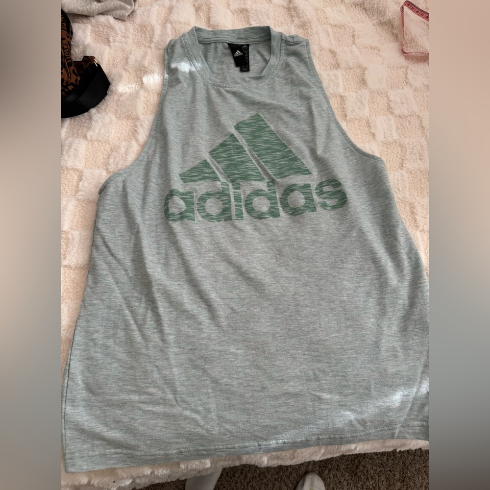 Adidas muscle workout tank EUC size small